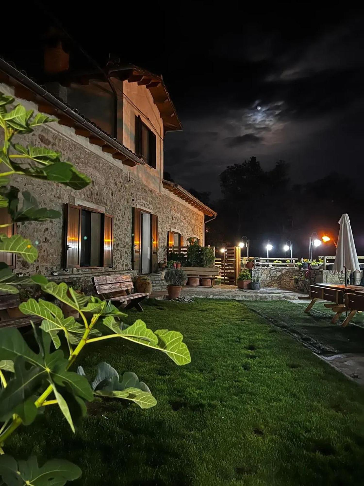 Spacious House In Ogassa With Terrace And Bbq מראה חיצוני תמונה